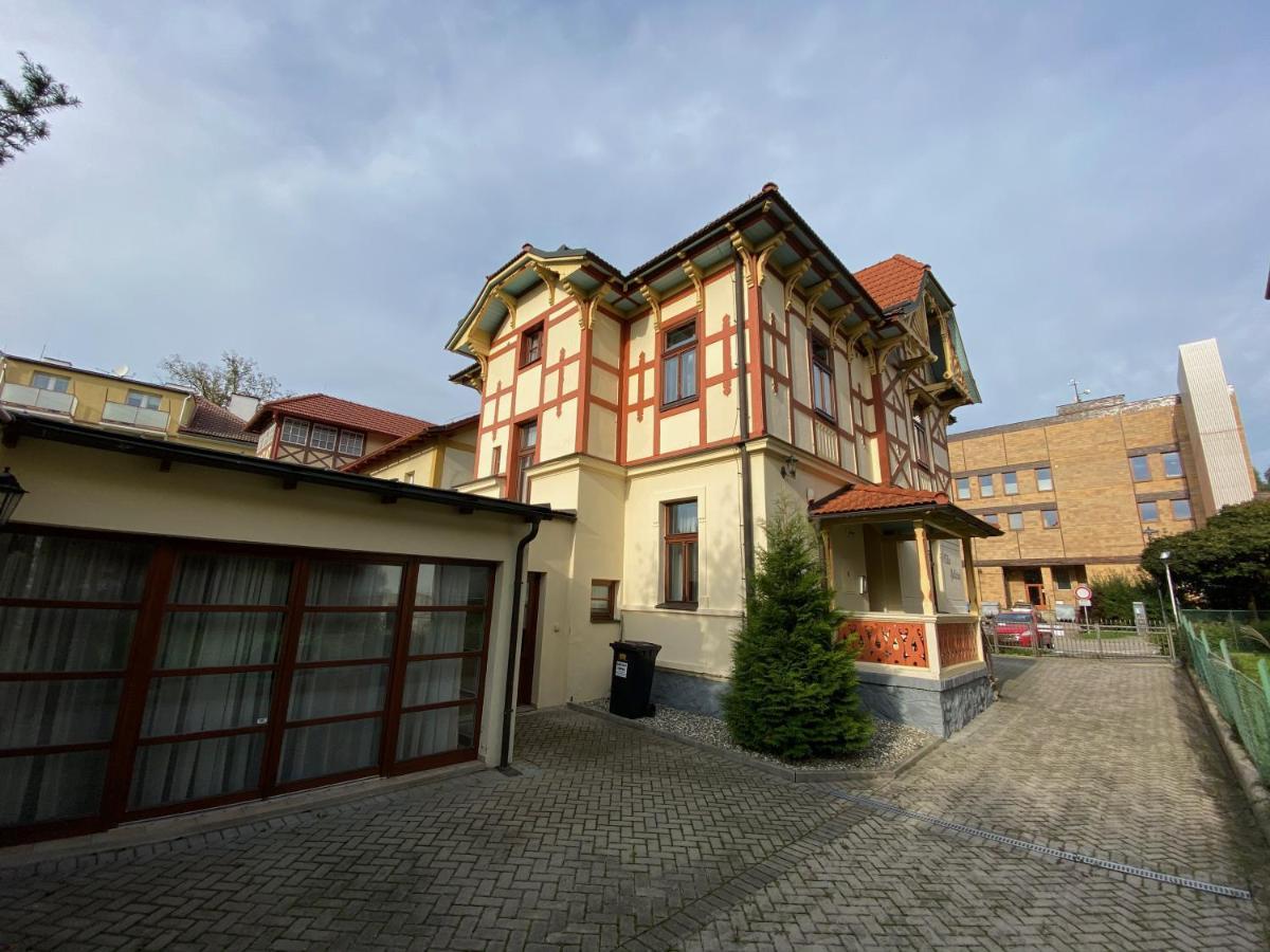 Vila Bellevue Лугачовіце Екстер'єр фото